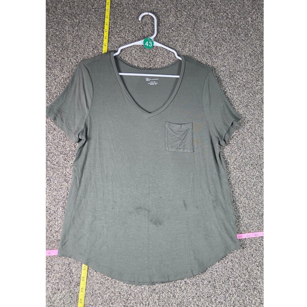 No Boundaries V-Neck Tee Women L 11-13 Olive Green Pocket Short Sleeve Top